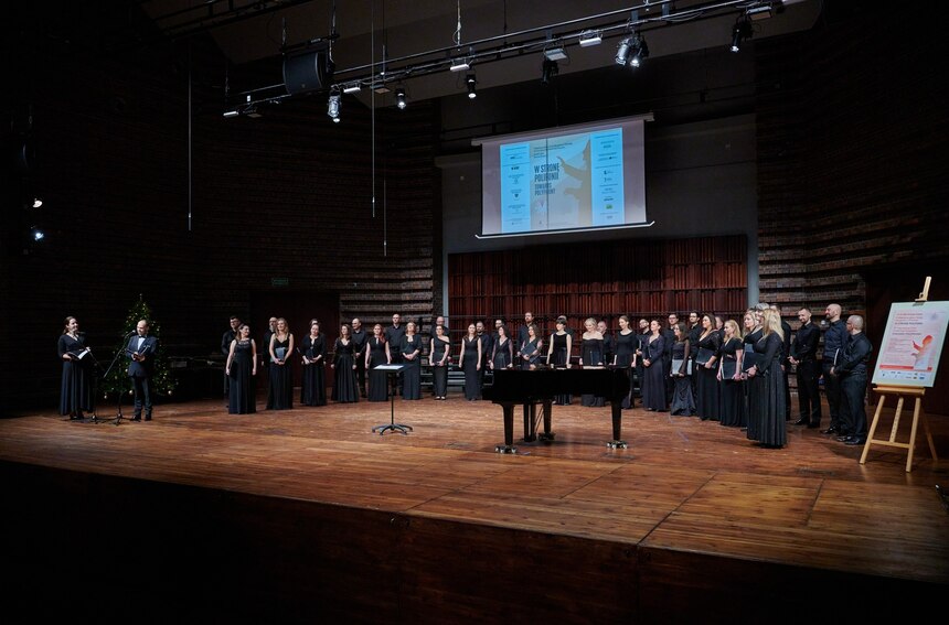 Teilnehmer des Turniers auf der Bühne